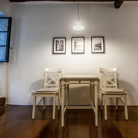 Studio Apartment Casa Di Pietra ロヴィニ エクステリア 写真